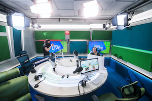 Декорации студии телепрограммы Включайся Декорации студии телепрограммы Включайся